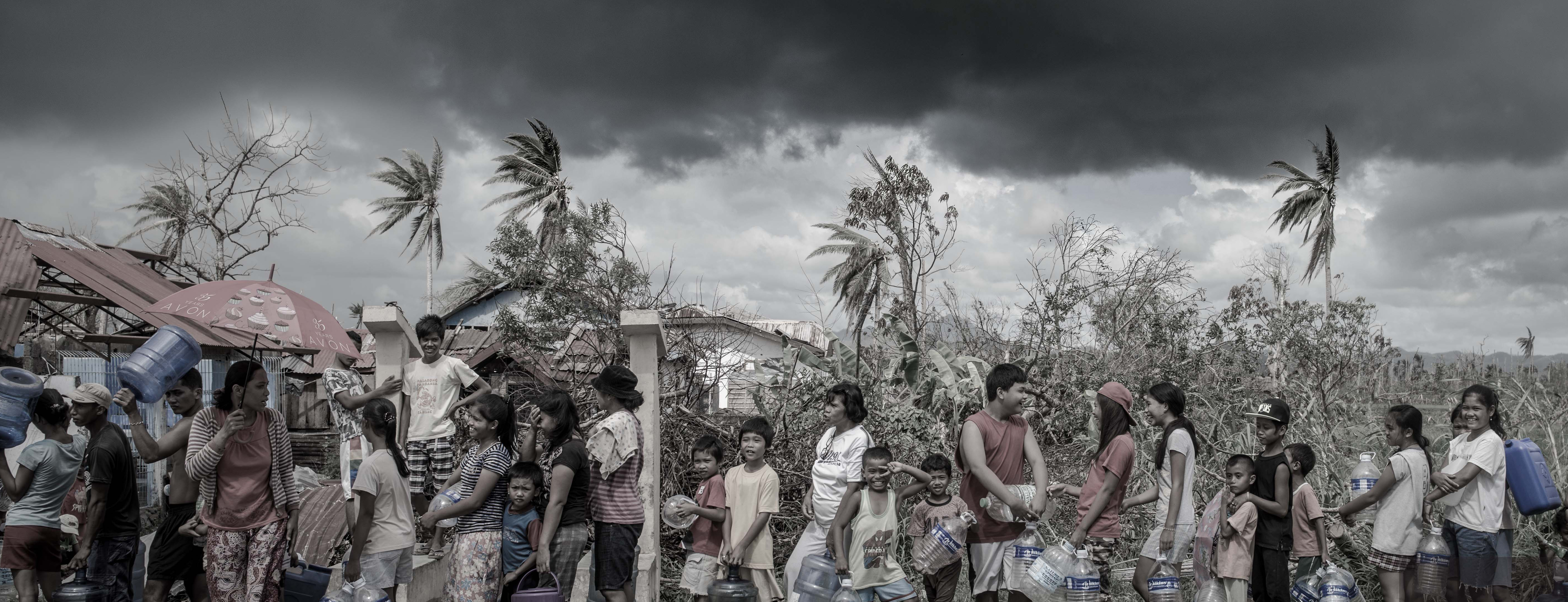 Distribution d'eau aux Philippines